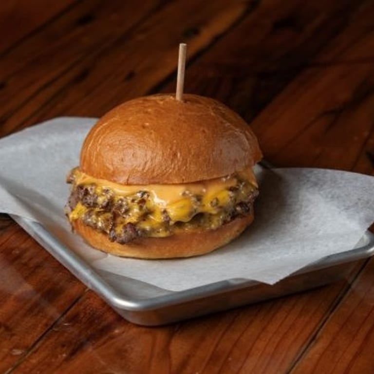 Smash Burger: A Juicy American Classic
